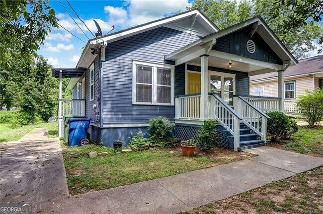 Photo - 996 Washington St SW