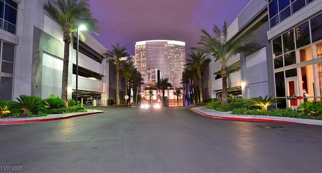 Building Photo - 4565 Dean Martin Dr Unit 104 Rental