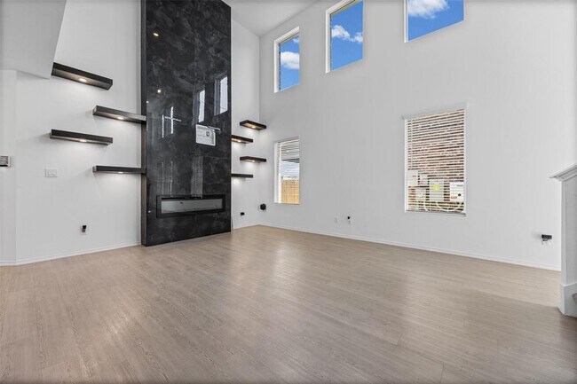 17911 Prairie Falcon Wy