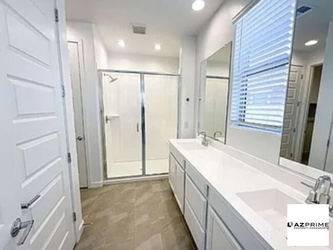 Photo - Everything you need for comfortable living.