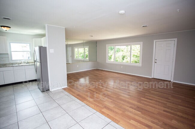 Photo - 17 Snowdon Ln