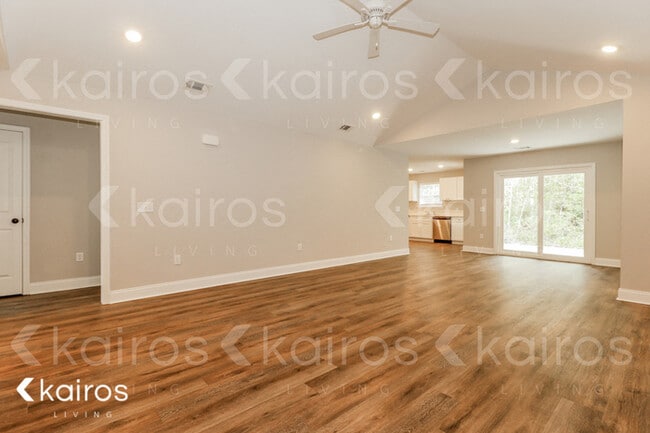 Photo - 153 Cottage Grove Rd
