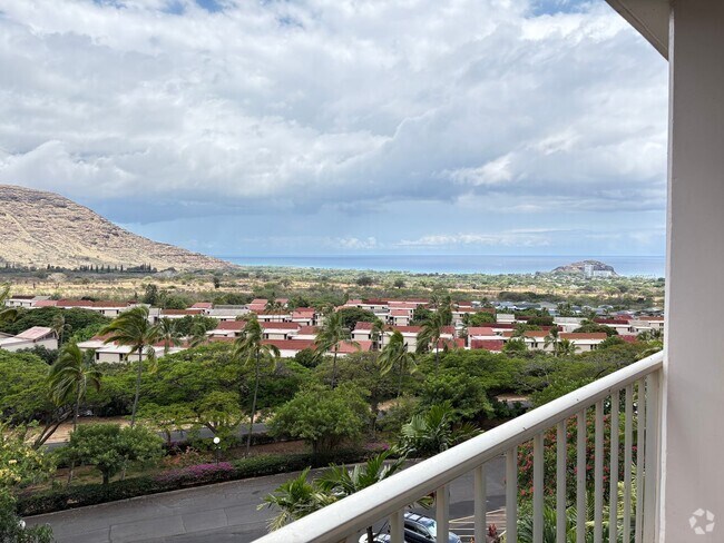 Building Photo - Makaha Valley Towers - One Bedroom Unit 606 Rental