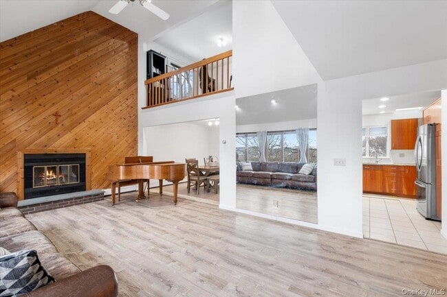 Photo - 712 Linda Ave