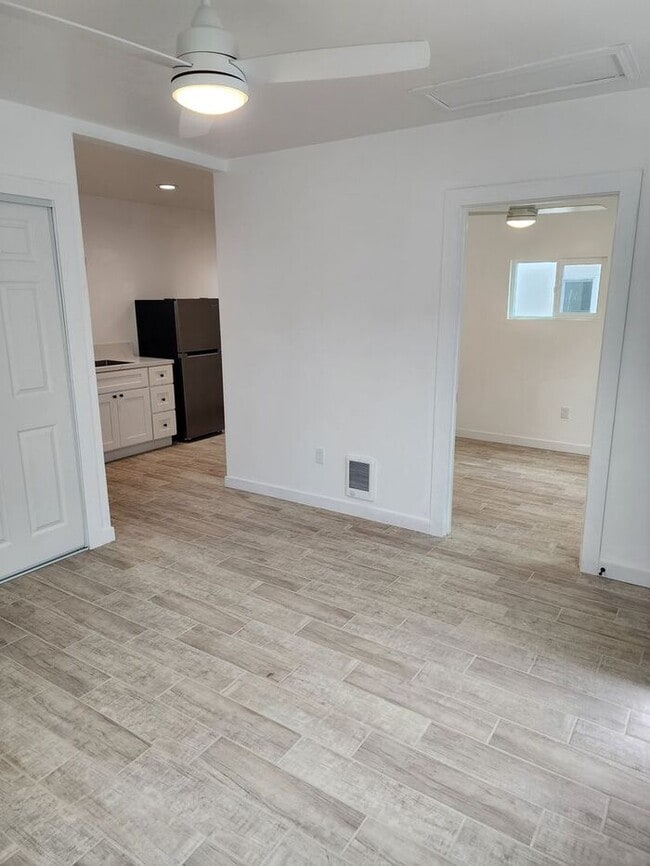 Photo - $1000 REBATE!! 1bdrm/1bath COTTAGE in Historic Sherman Heights!