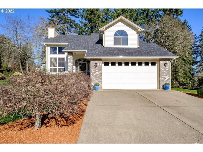 Building Photo - 3-bedroom 3 bath House