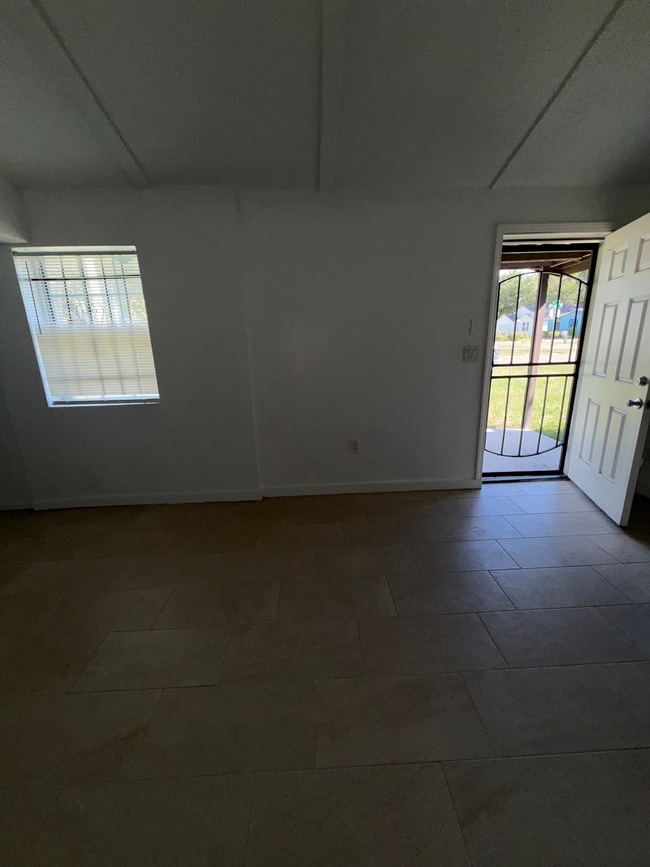 Photo - 2155 Belvedere St