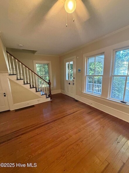Photo - 250 E Vermont Ave