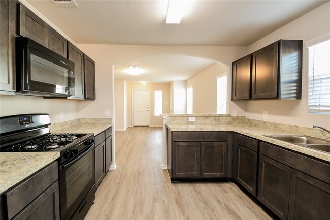 4818 Banyan Tree Trl