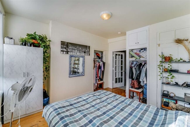 Building Photo - 120 Jefferson St Unit 4R