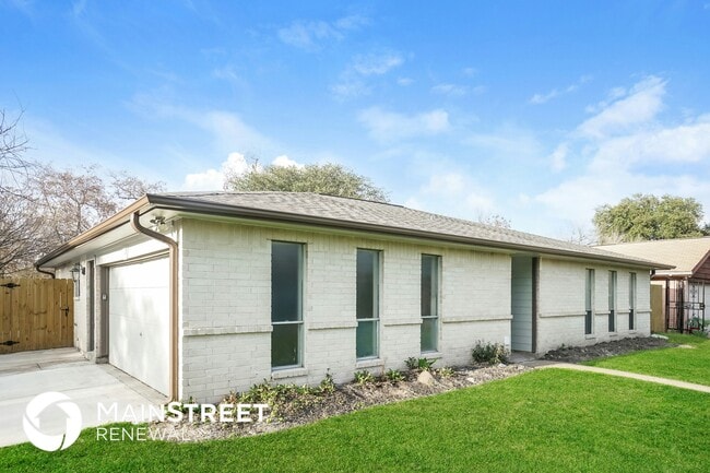 Photo - 203 La Fonda Dr House
