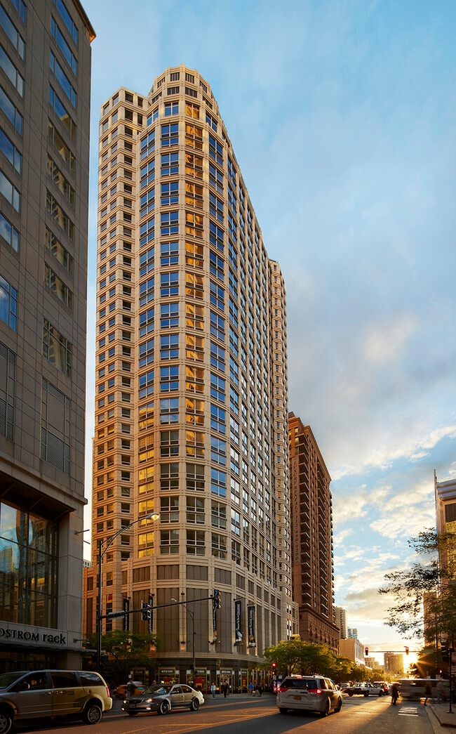 Building Photo - 750 N Rush St Unit 3503 Rental
