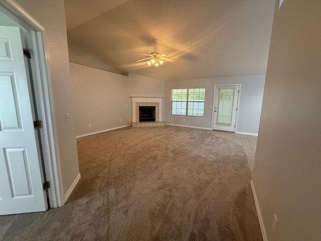 Photo - 4902 Chads Cir