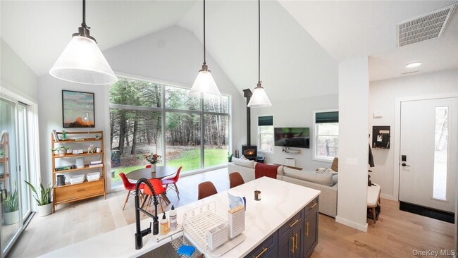 Photo - 102 Rider Hollow Rd