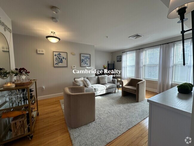 Building Photo - 125 Library St Unit # Rental
