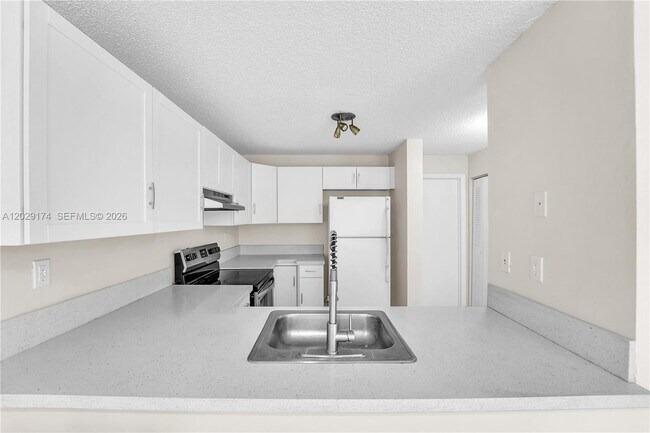 Photo - 210 SW 11th St Unit 209
