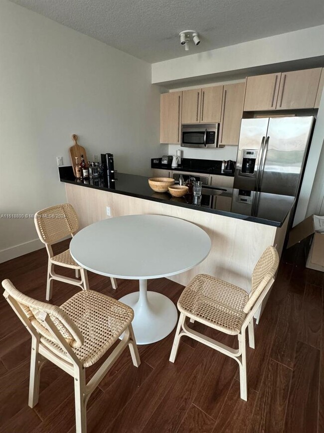 Photo - 79 SW 12th St