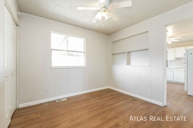 Photo - 5533 Xanadu St