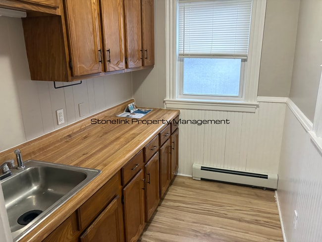 Photo - 161 Farm St Unit 1