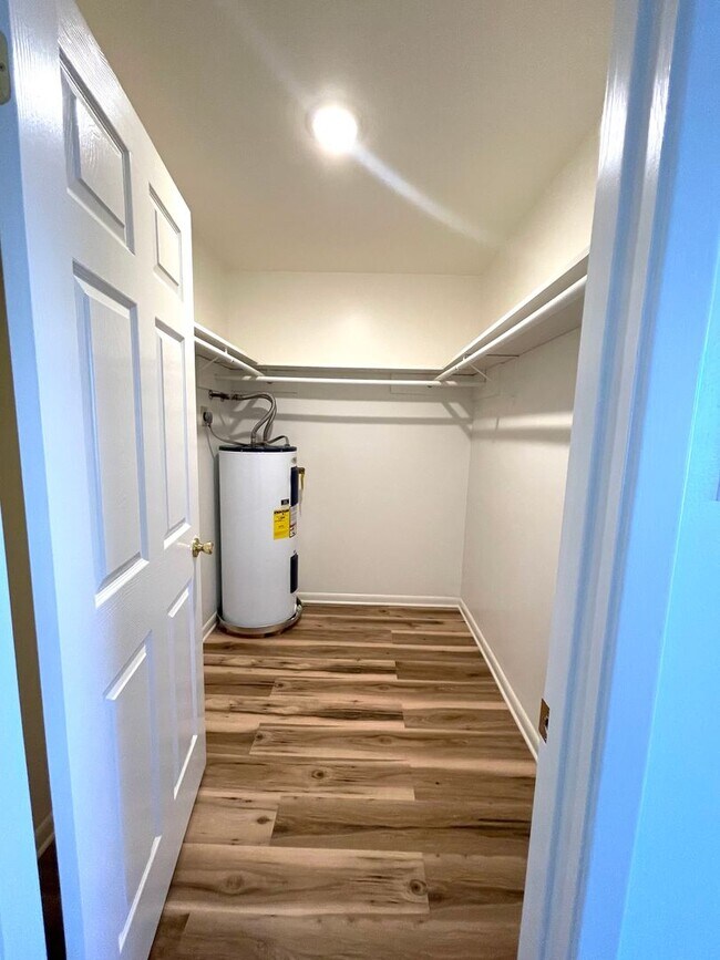 901 Lois 2 Townhome House Rental in Kerrville, TX