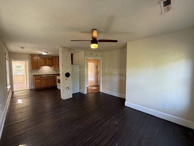 Photo - 320 Wolfe St Unit A