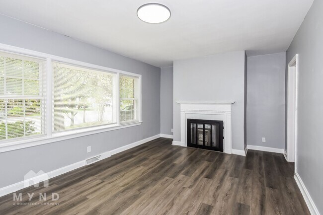 Photo - 2313 Eastway Rd