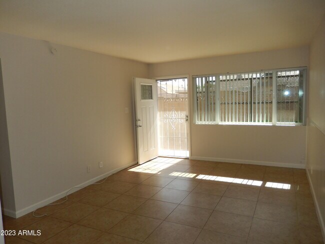 Photo - 3618 E Montecito Ave Unit 2
