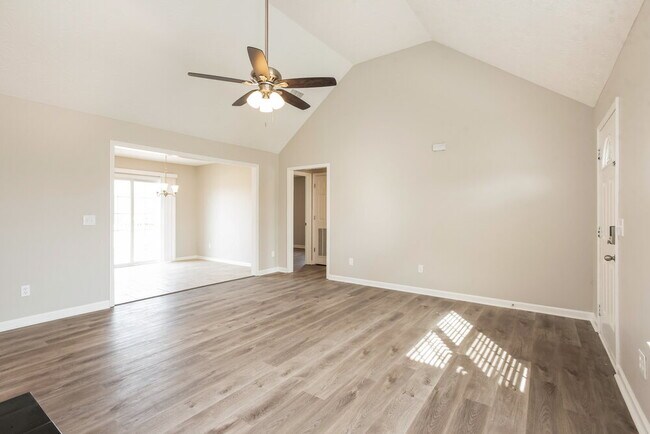Photo - 517 Hackney Dr