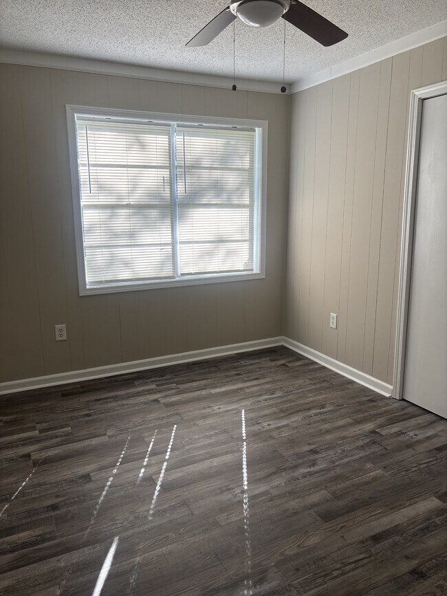 Photo - 2144 St Elmo Ave