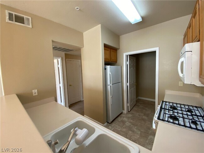 Photo - 7111 S Durango Dr Unit 213