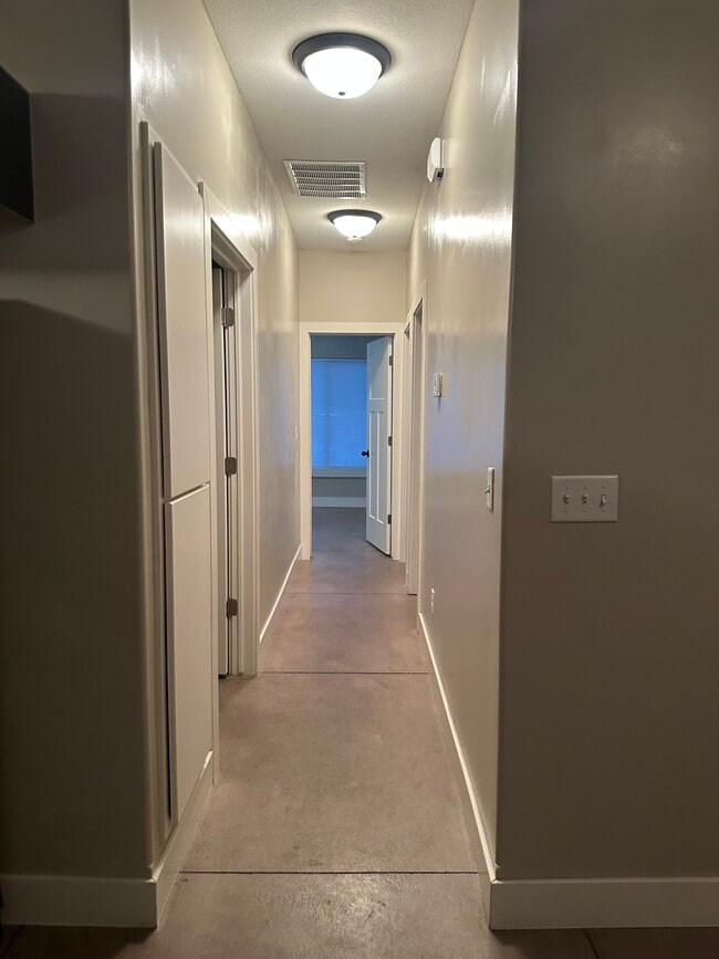 Photo - 4723 N Hillside Ct