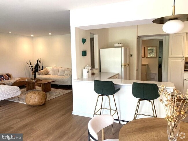 Building Photo - 10111 Windstream Dr Unit 4 Rental