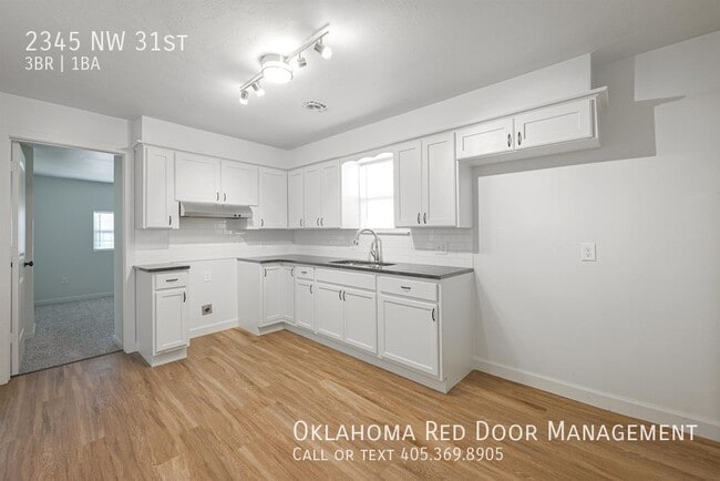 Photo - 2345 NW 31st St