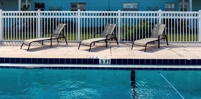 Manatee Bay Apartments
