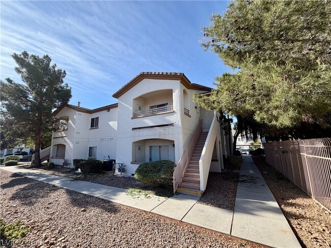 Building Photo - 5650 E Sahara Ave Unit 2024