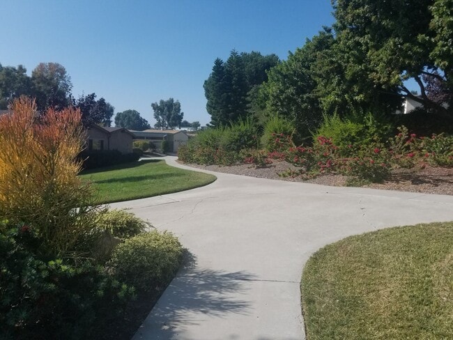 Photo - FOR LEASE Townhouse in Oceana East