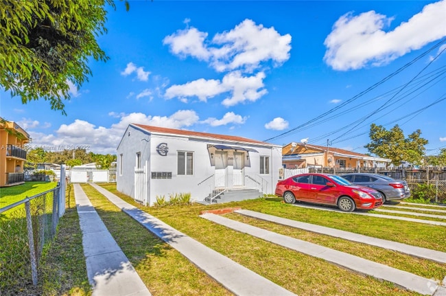 Building Photo - 2165 NW 23rd St Rental