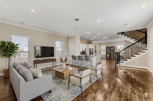 Photo - 1103 E 27th St