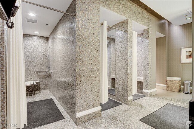 Building Photo - 2700 S Las Vegas Blvd Unit 2910 Rental