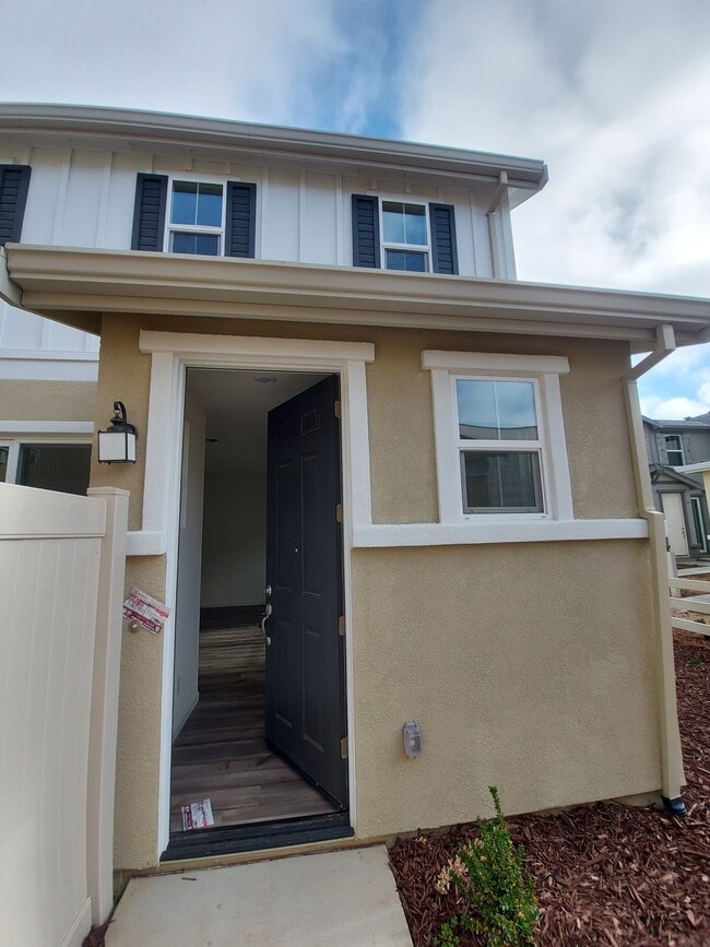 Main door - 7862 Paseo de Daly