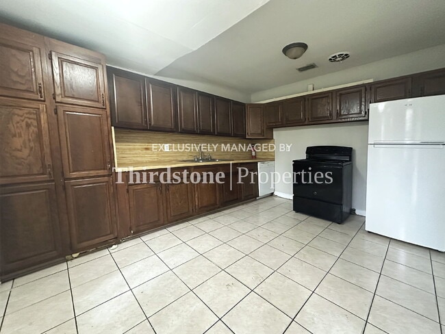 Photo - 7023 Linda Dr