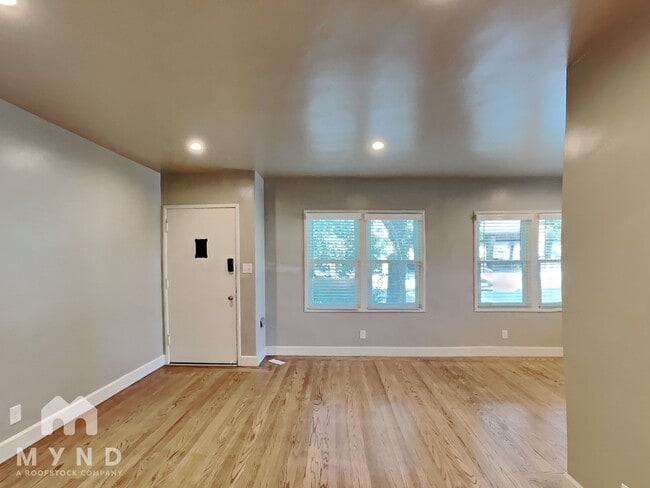 Photo - 2401 W St