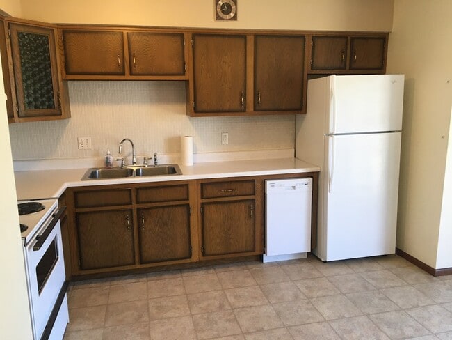 Photo - Linwood Apartments