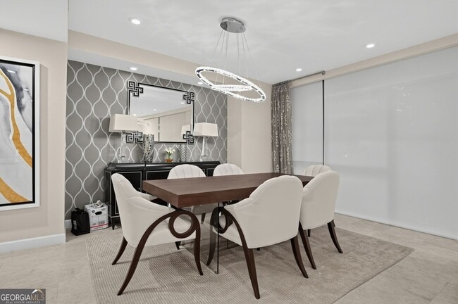 700 Park Regency Pl NE Unit 604