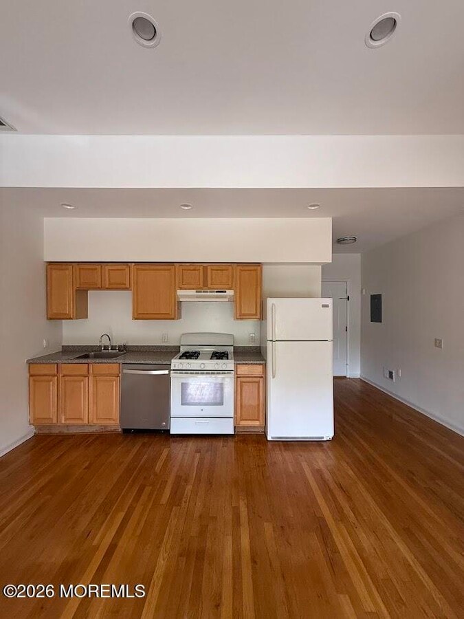 Photo - 620 Mattison Ave Unit 2