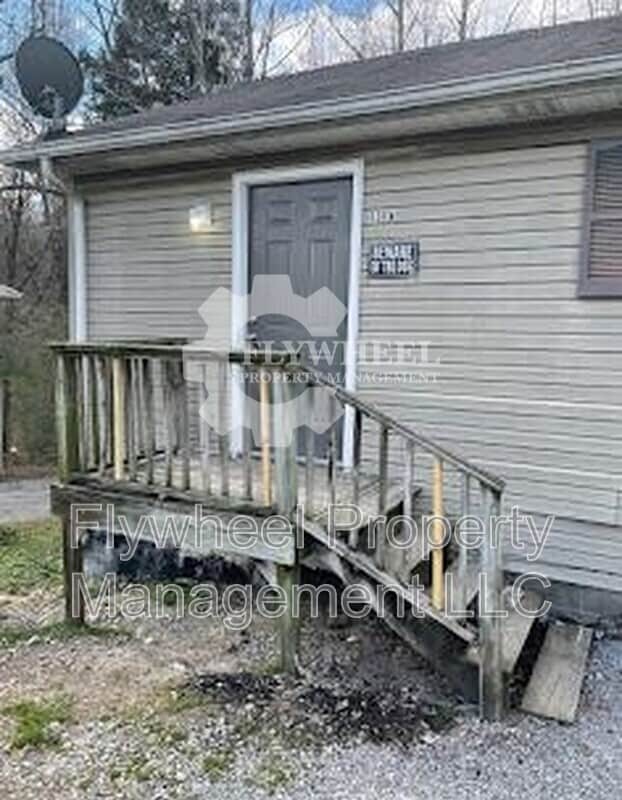 Building Photo - 128B N Poole St