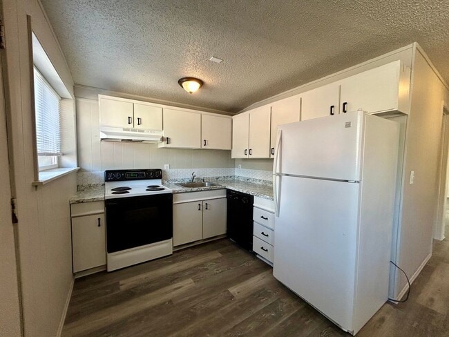 Building Photo - 603 E 3rd Ave Unit D