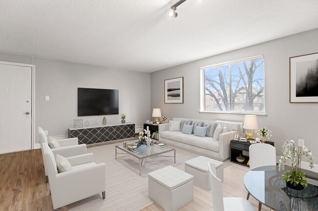 Photo - 758 Clarkson