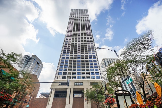Building Photo - 1030 N State St Unit 7A Rental