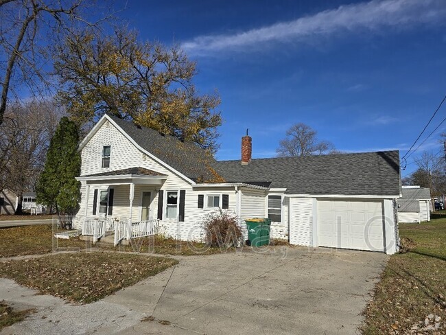 Building Photo - 514 3rd Ave SE Rental